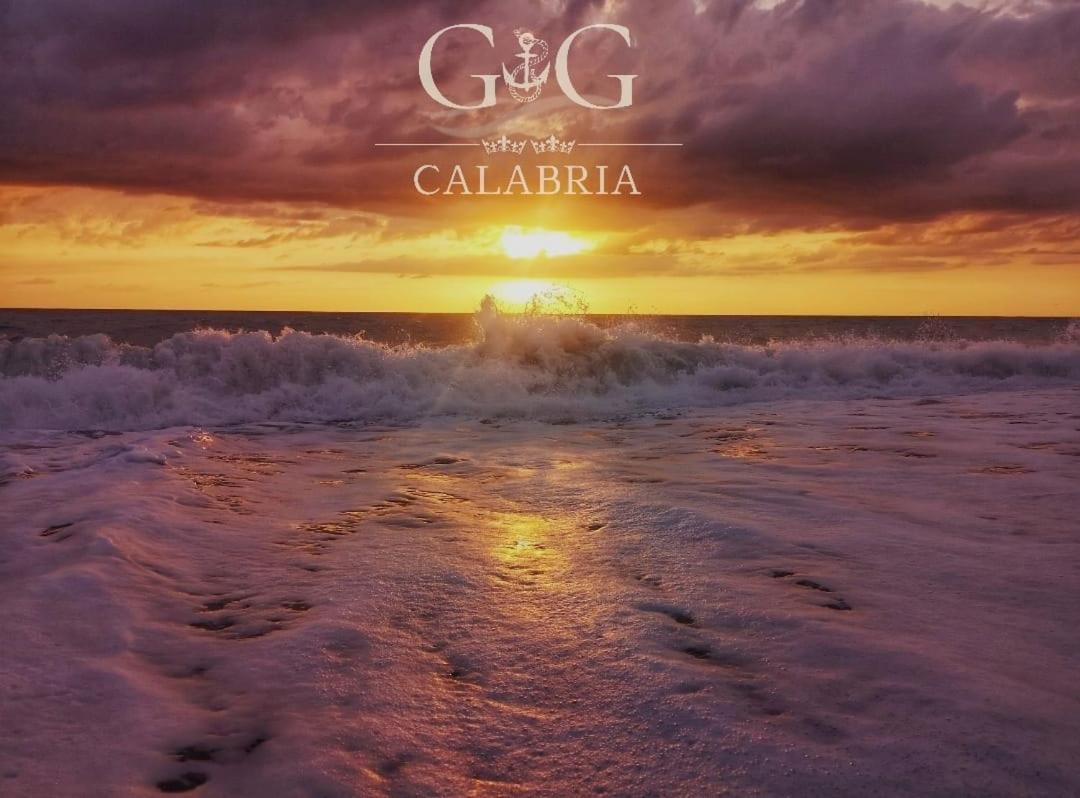 Villa G&G Calabria 캄포라산지오바니 외부 사진