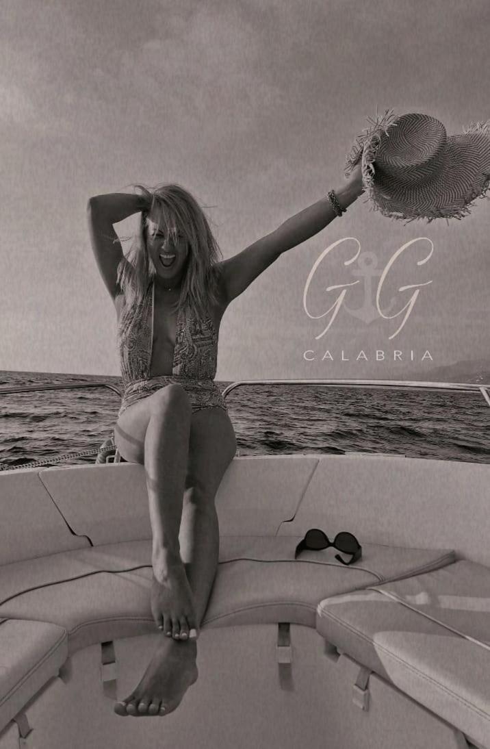 Villa G&G Calabria 캄포라산지오바니 외부 사진