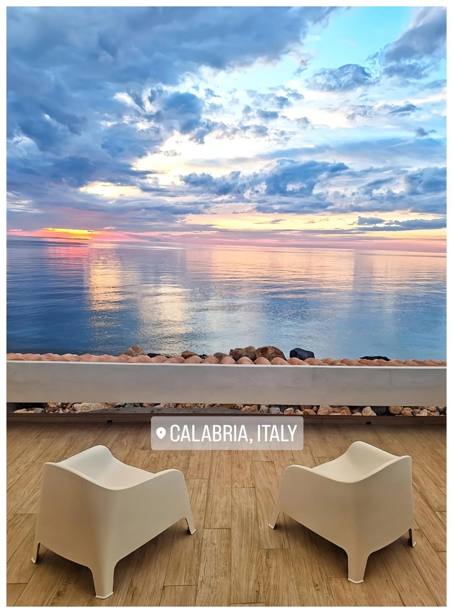 Villa G&G Calabria 캄포라산지오바니 객실 사진